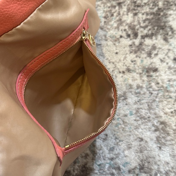 Vintage Valentino Garavani Embossed VLogo Long Bucket - Picture 16 of 17